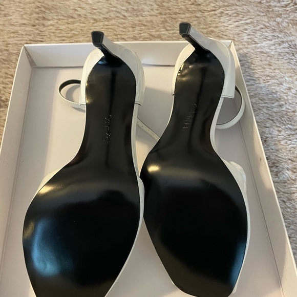 Calvin Klein open toe heels! Never worn before. Size 9 NIB - Picture 3 of 5